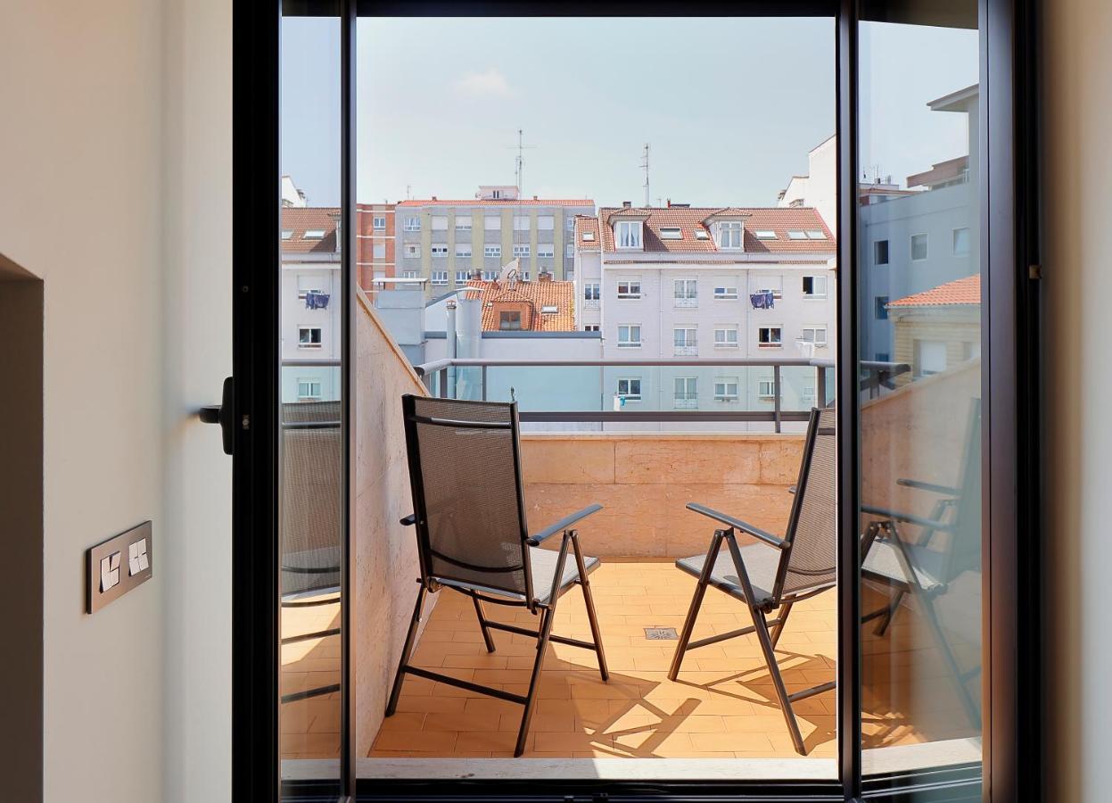 Atico Con Terraza, Vistas Al Mar Y Parking En Playa De S Lorenzo Хіхон Екстер'єр фото